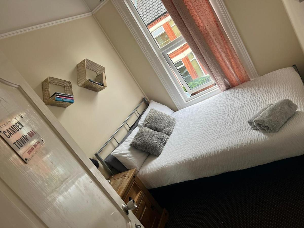 Room In Family Home Near Penny Lane ลิเวอร์พูล ภายนอก รูปภาพ